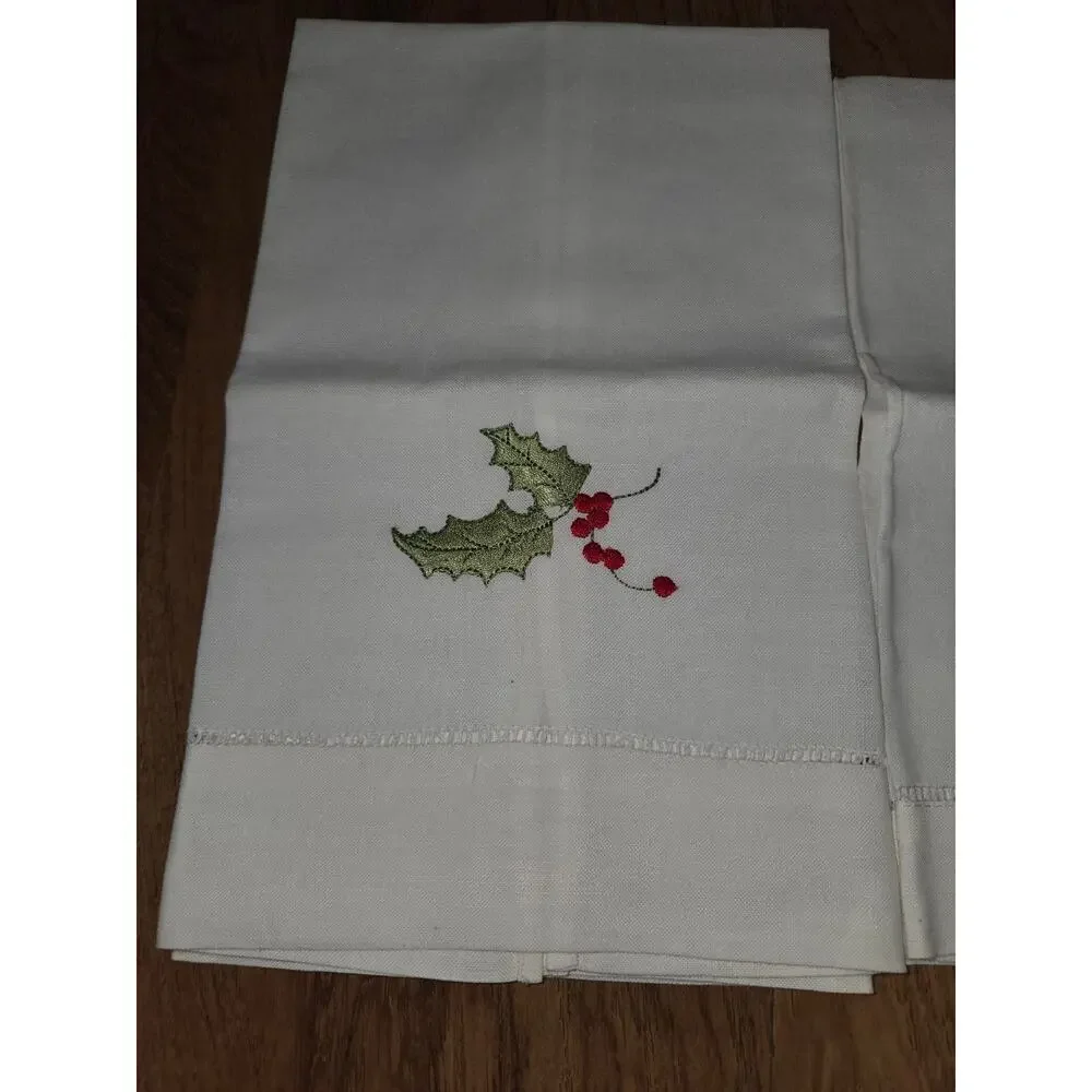 Lot of 4 Bathroom Hand Fingertip Towels Christmas Joy White